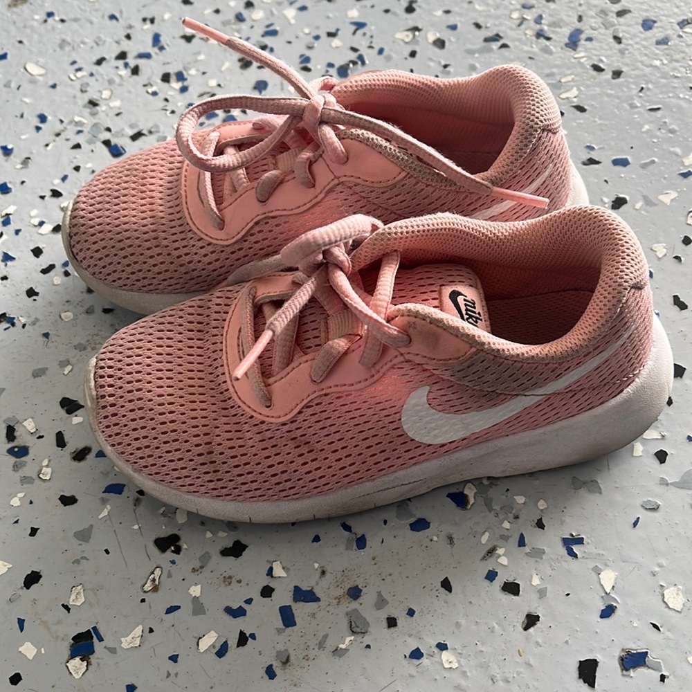 Girls Nike shoes